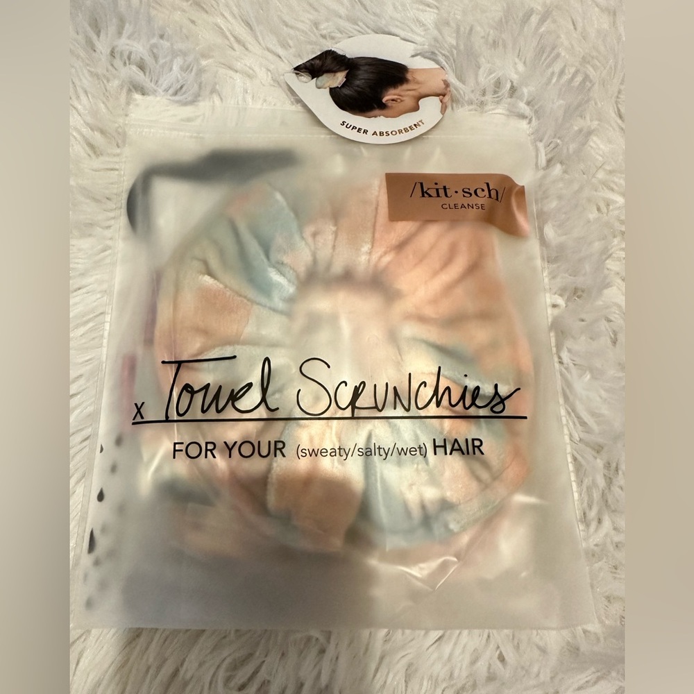 NEW! KIT•SCH TOWEL SCRUNCHIES